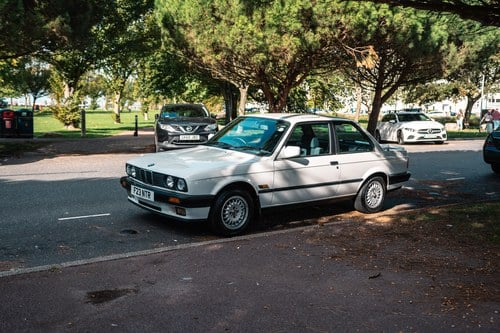 1988 BMW 325i SE (E30) En venta (imagen 2 de 116)