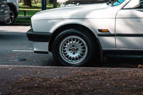 1988 BMW 325i SE (E30) En venta (imagen 13 de 116)