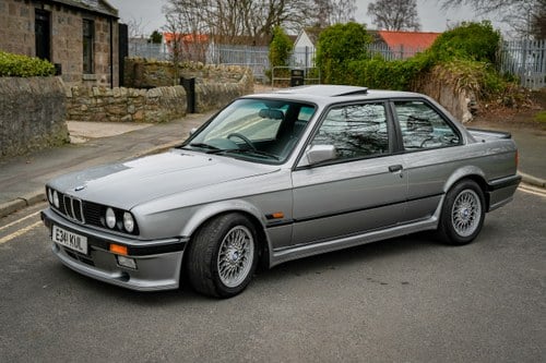 1987 BMW 325i Sport M-Technic 1 two-door (E30) à vendre (picture 23 of 189)
