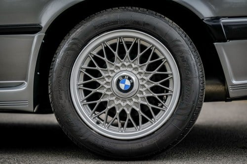 1987 BMW 325i Sport M-Technic 1 two-door (E30) à vendre (picture 33 of 189)