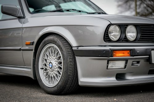 1987 BMW 325i Sport M-Technic 1 two-door (E30) à vendre (picture 103 of 189)