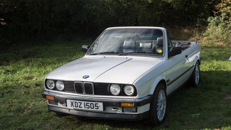 1990 BMW E30 325i Convertible In vendita (immagine 1 di 128)