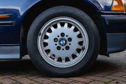 NO RESERVE - 1995 BMW 328i (E36) In vendita (immagine 16 di 135)