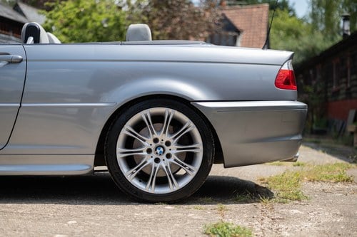 NO RESERVE - 2005 BMW 330Ci M-Sport auto (E46) In vendita (immagine 30 di 252)