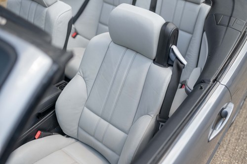 NO RESERVE - 2005 BMW 330Ci M-Sport auto (E46) In vendita (immagine 47 di 252)