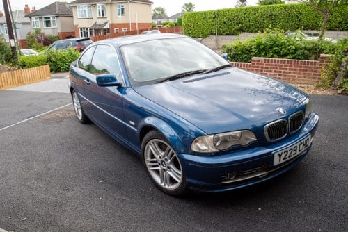 NO RESERVE 2001 BMW 330CI Manual For Sale (picture 1 of 205)