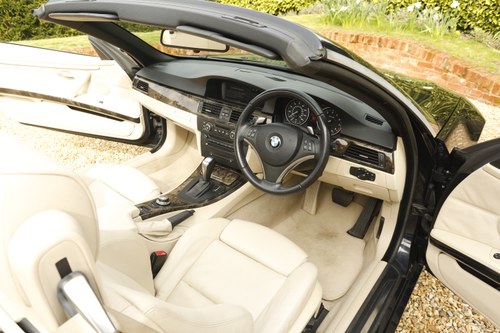2007 BMW 335i (E93) SE Convertible Te koop (foto 41 van 191)