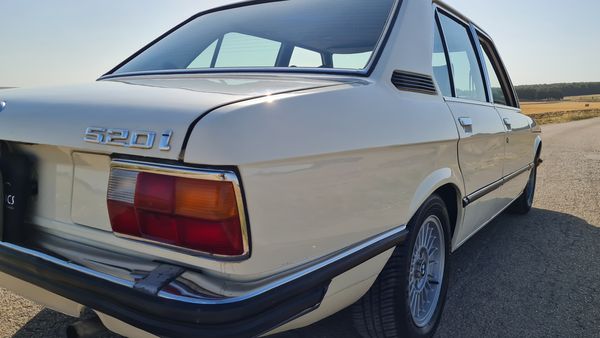 1975 BMW 520i LHD (E12) For Sale (picture :index of 42)