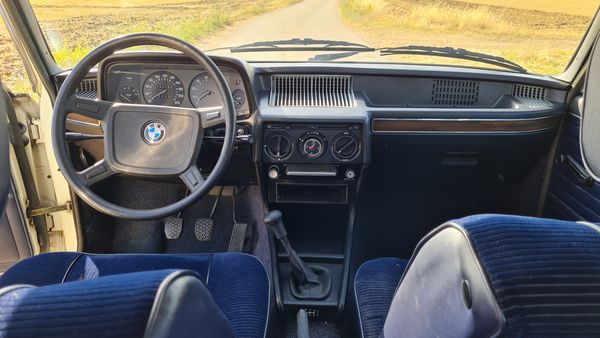 1975 BMW 520i LHD (E12) For Sale (picture :index of 18)
