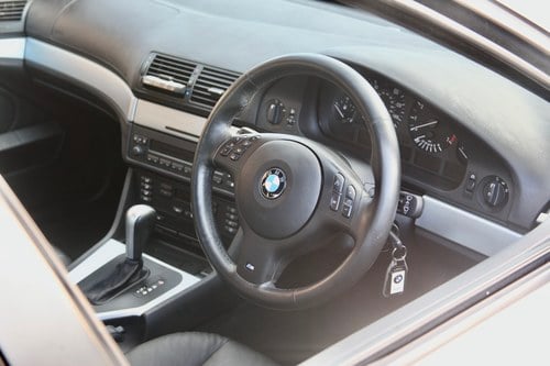 NO RESERVE - 2003 BMW 520i (E39) à vendre (picture 40 of 129)