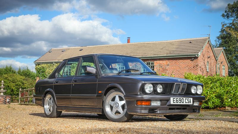1988 BMW 525E LUX Auto For Sale (picture :index of 3)