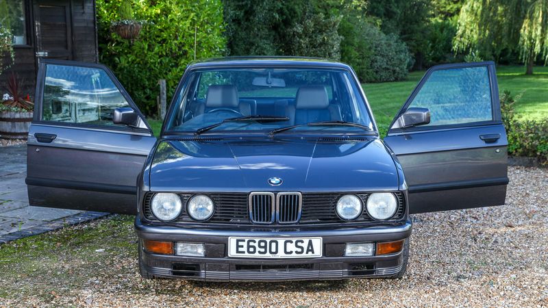 1988 BMW 525E LUX Auto For Sale (picture :index of 19)