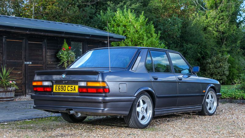 1988 BMW 525E LUX Auto For Sale (picture :index of 10)
