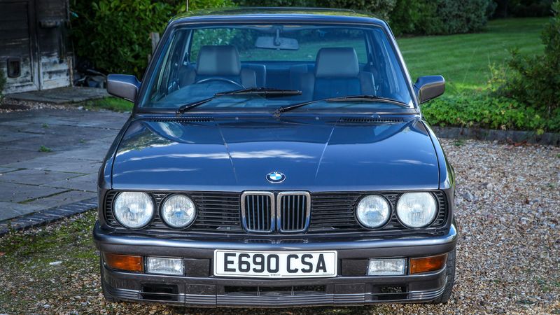 1988 BMW 525E LUX Auto For Sale (picture :index of 17)