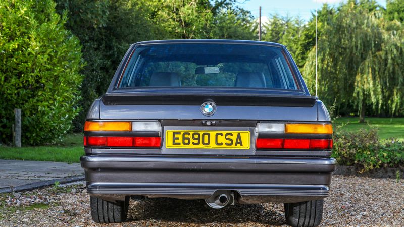 1988 BMW 525E LUX Auto For Sale (picture :index of 22)