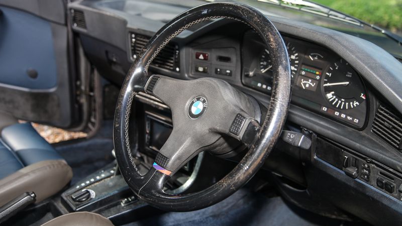 1988 BMW 525E LUX Auto For Sale (picture :index of 36)