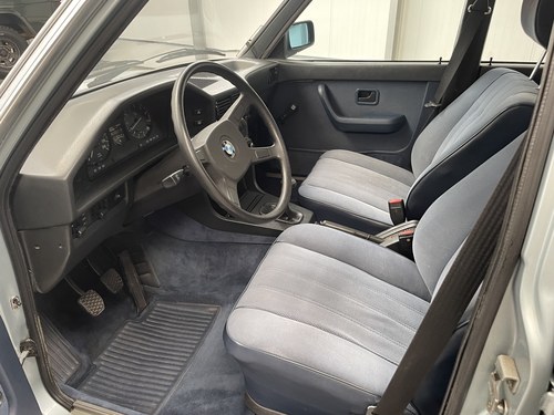 1984 BMW 528i zum Verkauf (Bild 27 von 64)