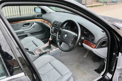 NO RESERVE - 2002 BMW 540i Touring (E39) For Sale (picture 35 of 124)