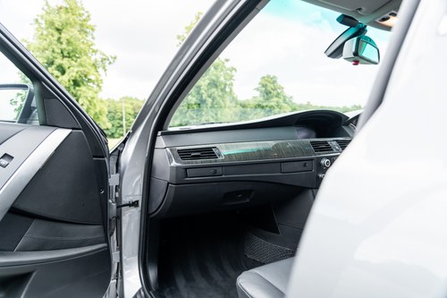 2004 BMW 545i SE V8 For Sale (picture 25 of 122)