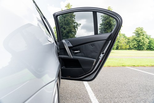 2004 BMW 545i SE V8 For Sale (picture 46 of 122)