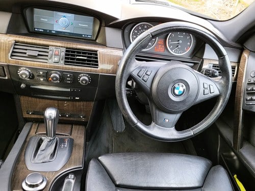 2006 BMW 550i M Sport (E60) In vendita (immagine 24 di 139)