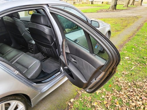 2006 BMW 550i M Sport (E60) In vendita (immagine 41 di 139)