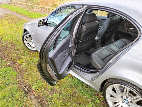 2006 BMW 550i M Sport (E60) In vendita (immagine 58 di 139)