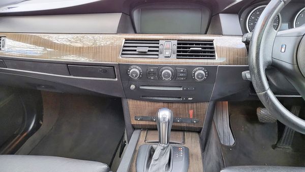 2006 BMW 550i M Sport (E60) For Sale (picture :index of 45)