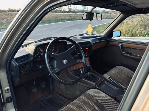 1982 BMW E23 735i à vendre (picture 44 of 125)