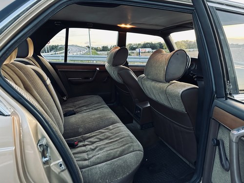 1982 BMW E23 735i à vendre (picture 37 of 125)