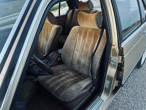 1982 BMW E23 735i à vendre (picture 53 of 125)