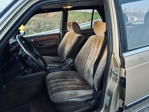 1982 BMW E23 735i à vendre (picture 52 of 125)