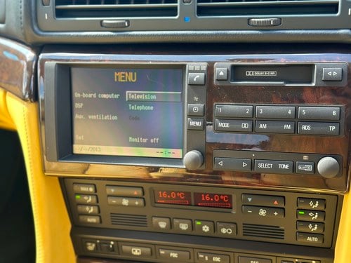 1996 BMW E38 750IL Factory Individual à venda (imagem 30 de 121)