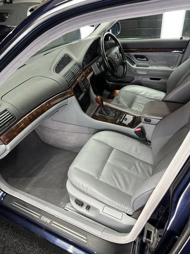 1995 BMW 740i (E38) For Sale (picture 46 of 184)