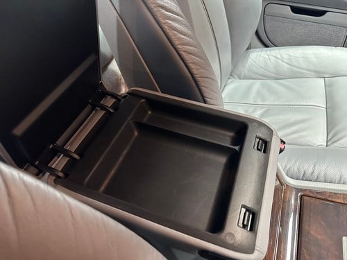 1995 BMW 740i (E38) For Sale (picture 95 of 184)