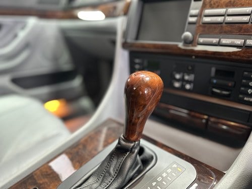 1995 BMW 740i (E38) For Sale (picture 98 of 184)
