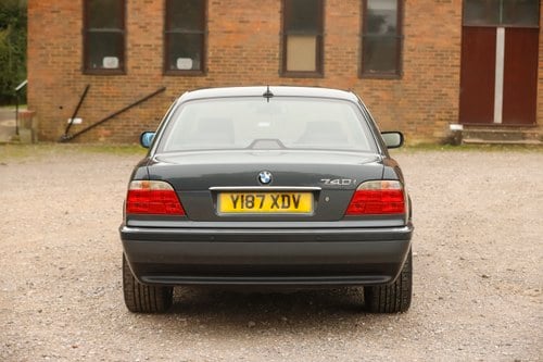 2001 BMW 740i (E38) In vendita (immagine 8 di 198)