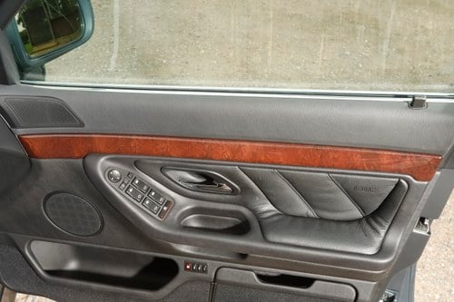 2001 BMW 740i (E38) In vendita (immagine 44 di 198)