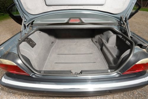 2001 BMW 740i (E38) In vendita (immagine 94 di 198)