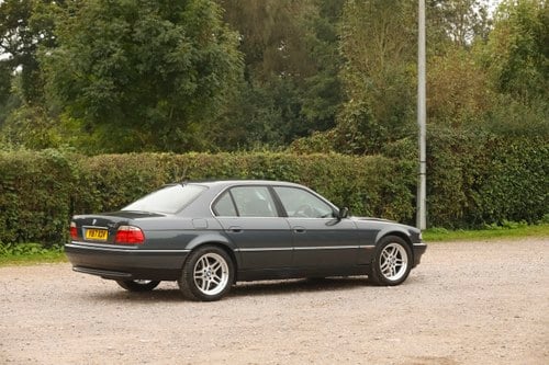 2001 BMW 740i (E38) In vendita (immagine 6 di 198)
