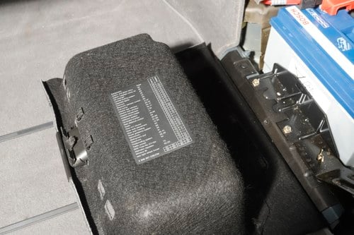 2001 BMW 740i (E38) In vendita (immagine 99 di 198)