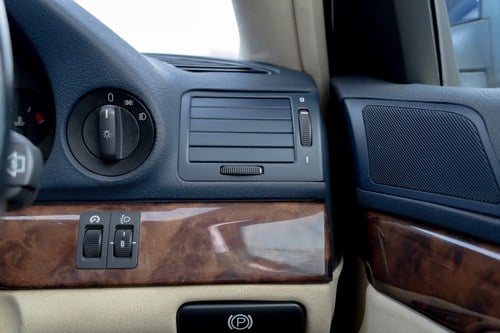 2000 BMW 740iL (E38) For Sale (picture 44 of 84)