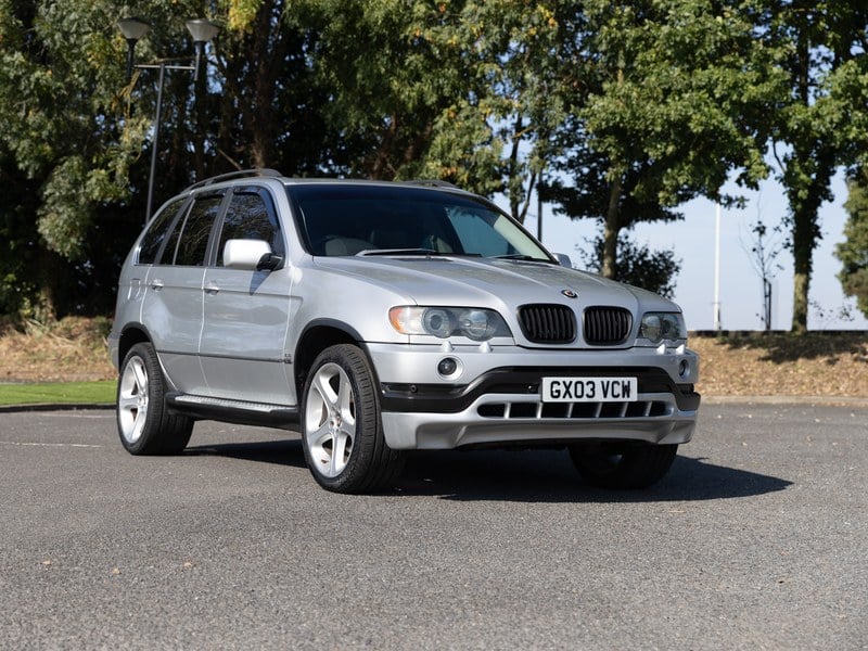2003 BMW X5 4.4i (E53)