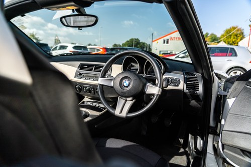 2005 BMW Z4 2.2i SE à venda (imagem 25 de 101)