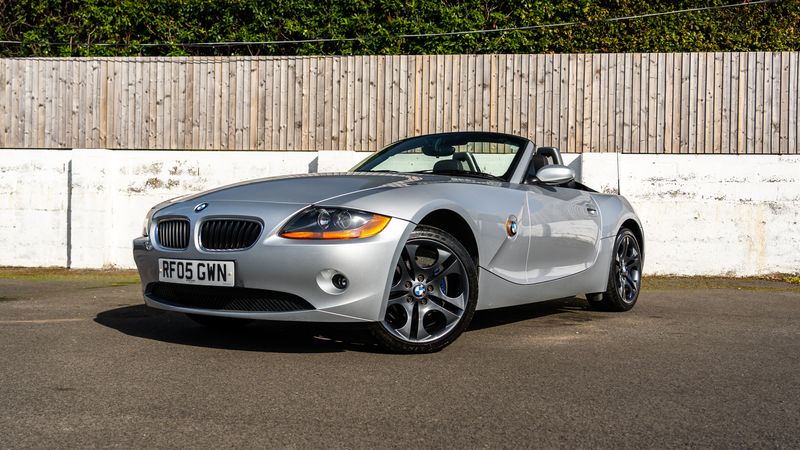 2005 BMW Z4 2.2i SE For Sale (picture 1 of 102)