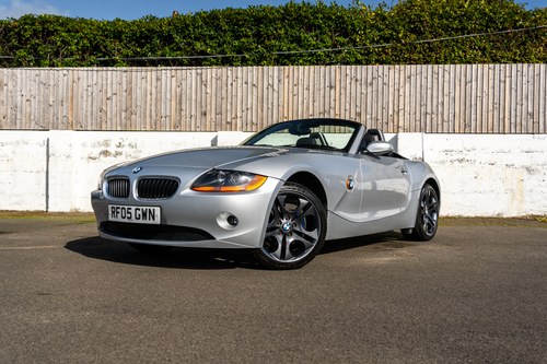 2005 BMW Z4 2.2i SE à venda (imagem 1 de 101)