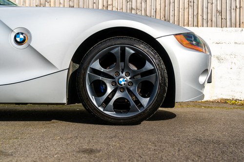 2005 BMW Z4 2.2i SE à venda (imagem 24 de 101)