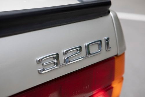 1986 BMW 320i (E30) à vendre (picture 123 of 202)