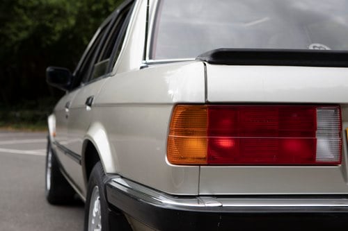 1986 BMW 320i (E30) à vendre (picture 102 of 202)