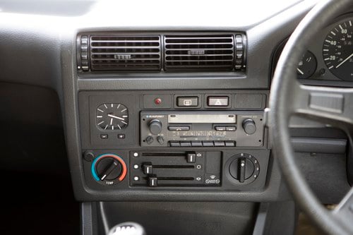 1986 BMW 320i (E30) à vendre (picture 36 of 202)